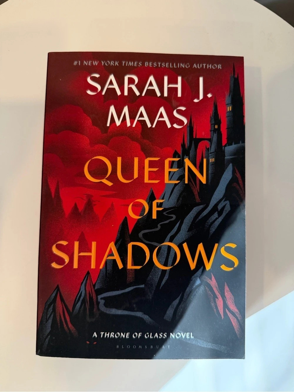 Bloomsbury Queen of Shadows by Sarah J. Maas Paperback Fantasy Novel